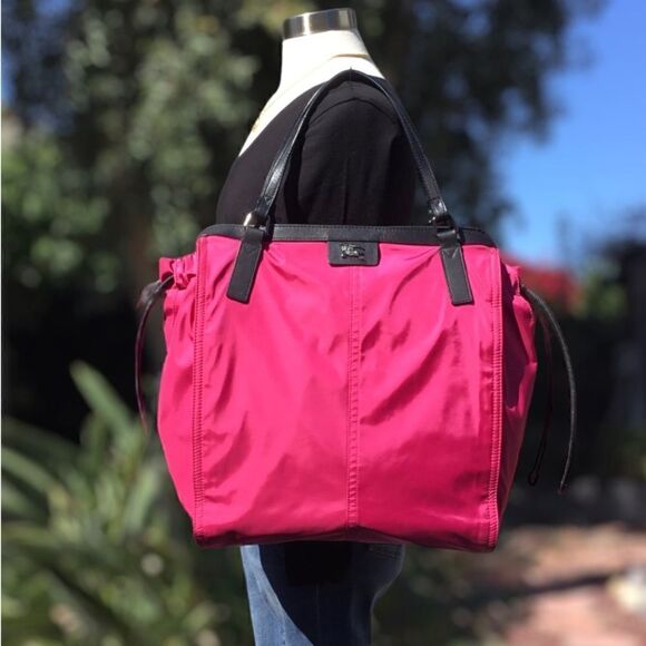 BURBERRY EVERYDAY NYLON LEATHER TRIM TOTE, LAPTOP, TRAVEL, VACATION, SCHOOL - Picture 5 of 10